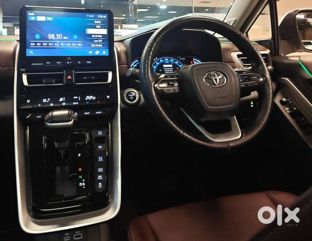 Toyota Innova Hycross 2.0 Zx (o) Hybrid 7 Str, 2024, Electric