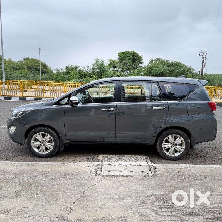 Toyota Innova Crysta 2.8z Automatic, 2016, Diesel