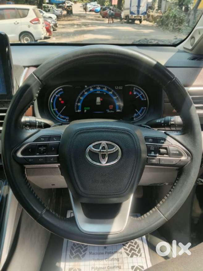 Toyota Innova Hycross 2.0 Zx (o) Hybrid 7 Str, 2023, Petrol