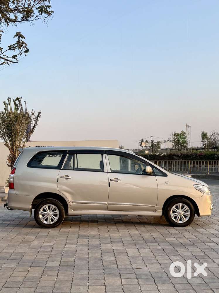 Toyota Innova 2.5 G (diesel) 8 Seater, 2015, Diesel