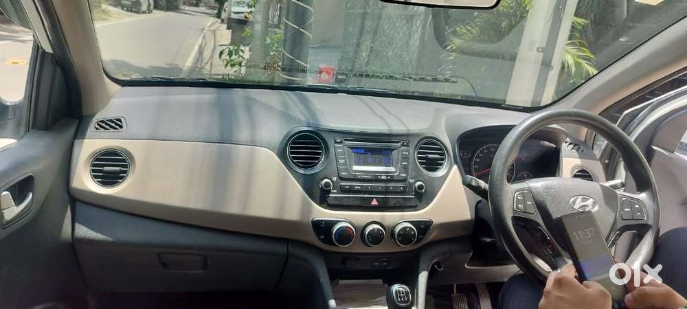 Hyundai Grand I10 Sportz, 2016, Petrol
