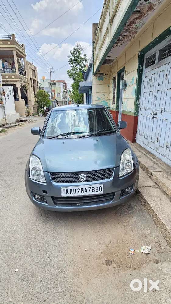 A Well-maintained Maruti Suzuki Swift Petrol Engine Car