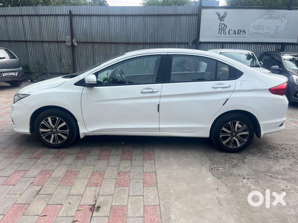 Honda City I-vtec V, 2018, Petrol