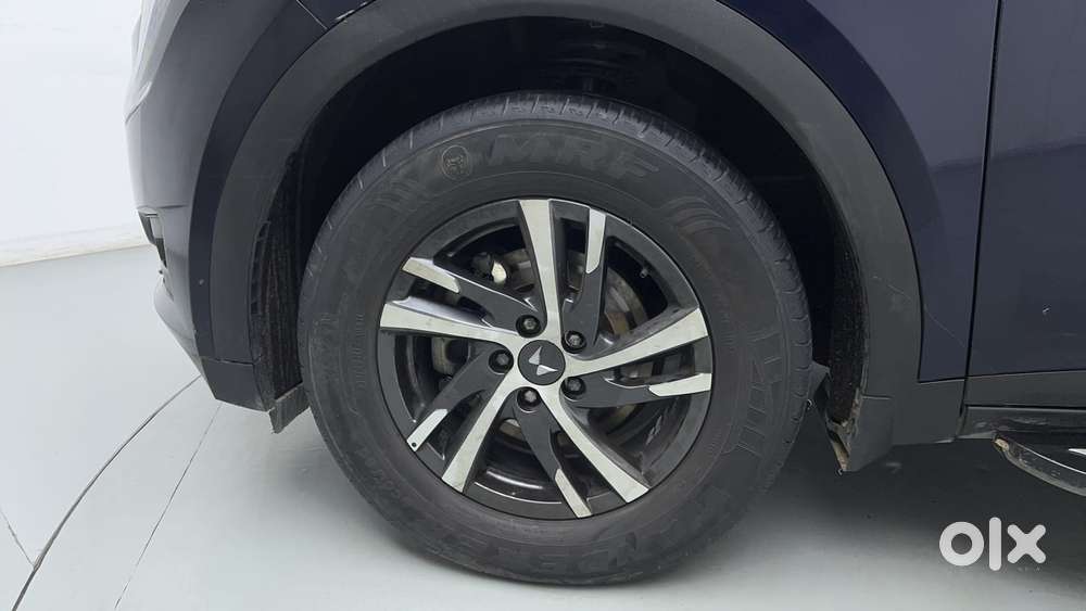 Mahindra Xuv700 2.2 Ax 5 Diesel At 7 Str, 2022, Diesel