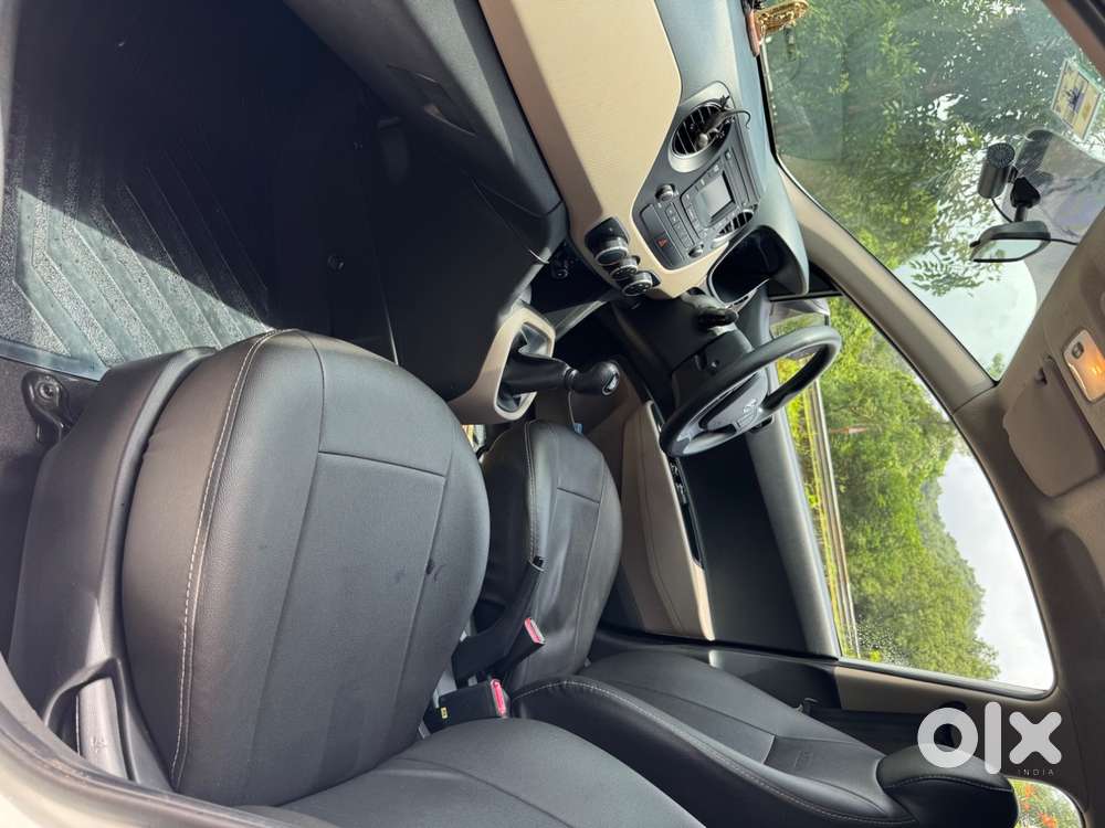 I10 Magna With Alloy Wheels