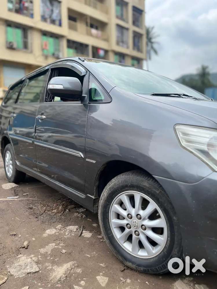 Toyota Innova 2012 Diesel Well Maintained