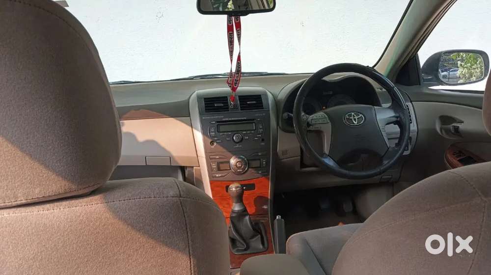 Toyota Corolla Altis 2011