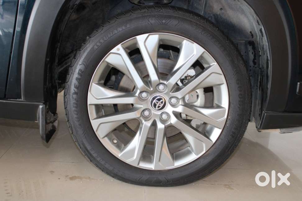Toyota Innova Hycross 2.0 Zx Hybrid 7 Str, 2024, Petrol
