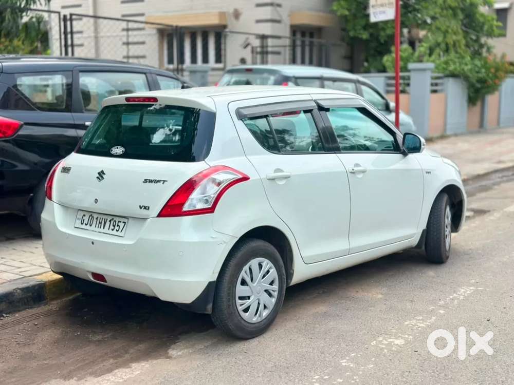 Maruti Suzuki Swift Vxi Optional, 2017, Petrol