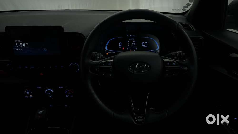 Hyundai Venue N Line N8 Dct Dual Tone, 2023, Petrol