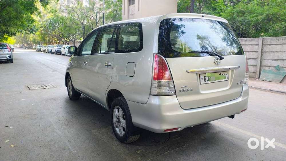 Toyota Innova 2.5 Vx 8 Seater Bs Iv, 2007, Diesel