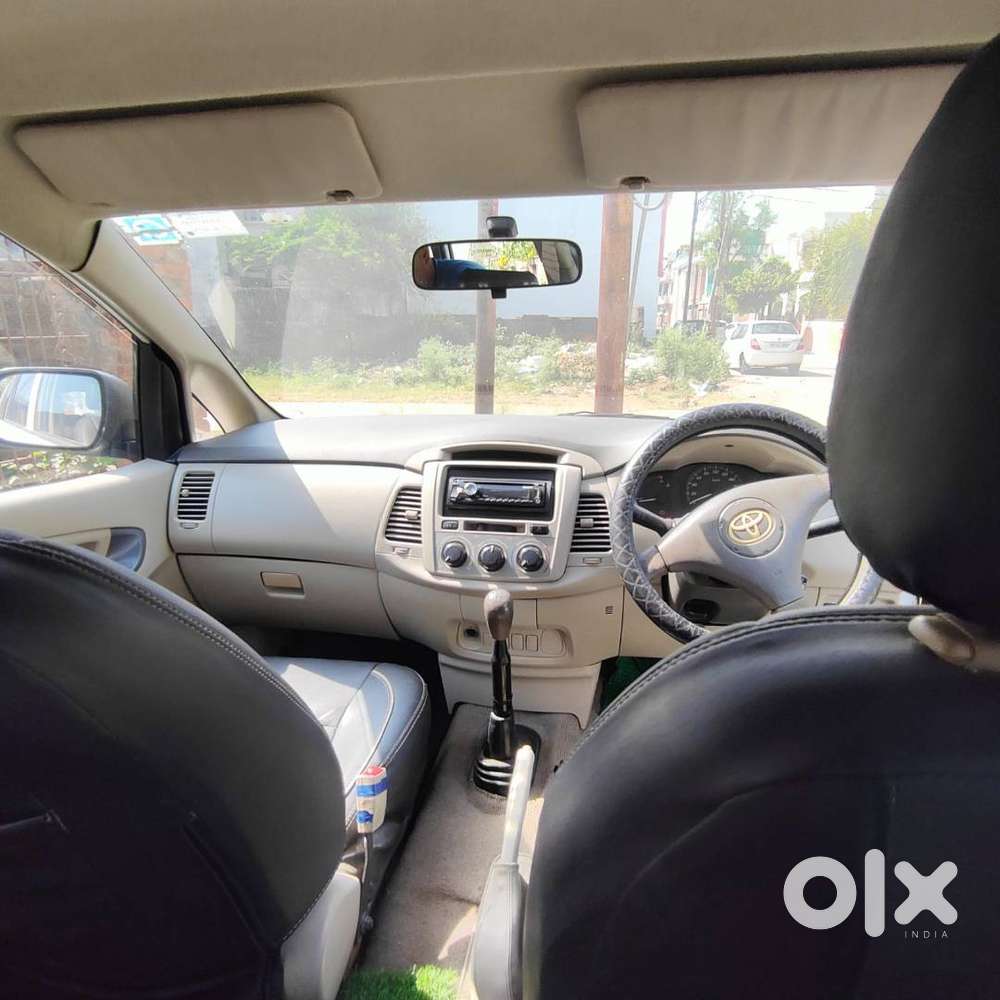 Toyota Innova 2014 Diesel Well Maintained