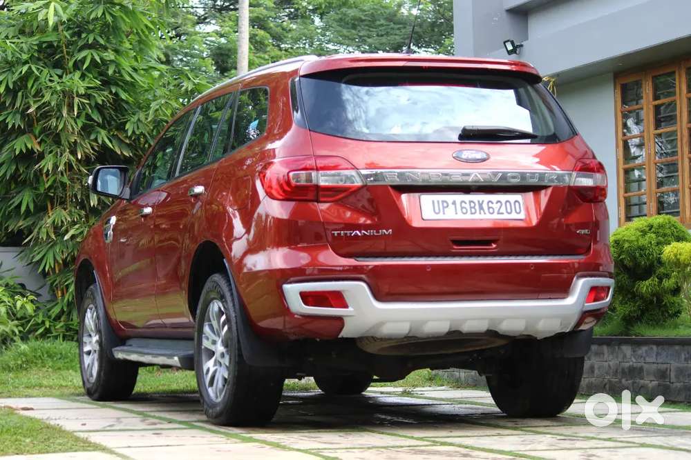 Ford Endeavour 3.2 Titanium 4×4 2016