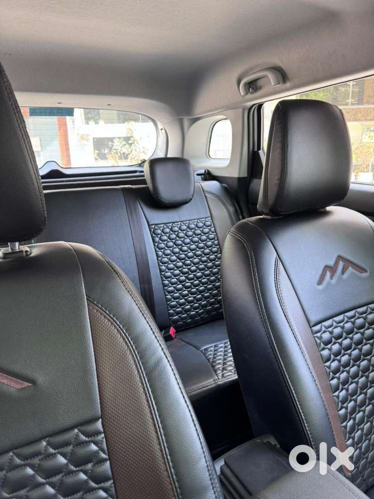 Maruti Suzuki Brezza 2024 Petrol 7379 Km Driven Sinle Hand Driven