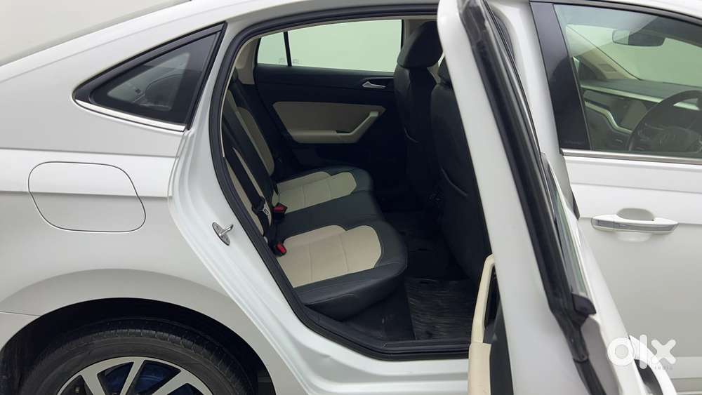 Volkswagen Virtus 1.0 Topline Tsi At, 2023, Petrol