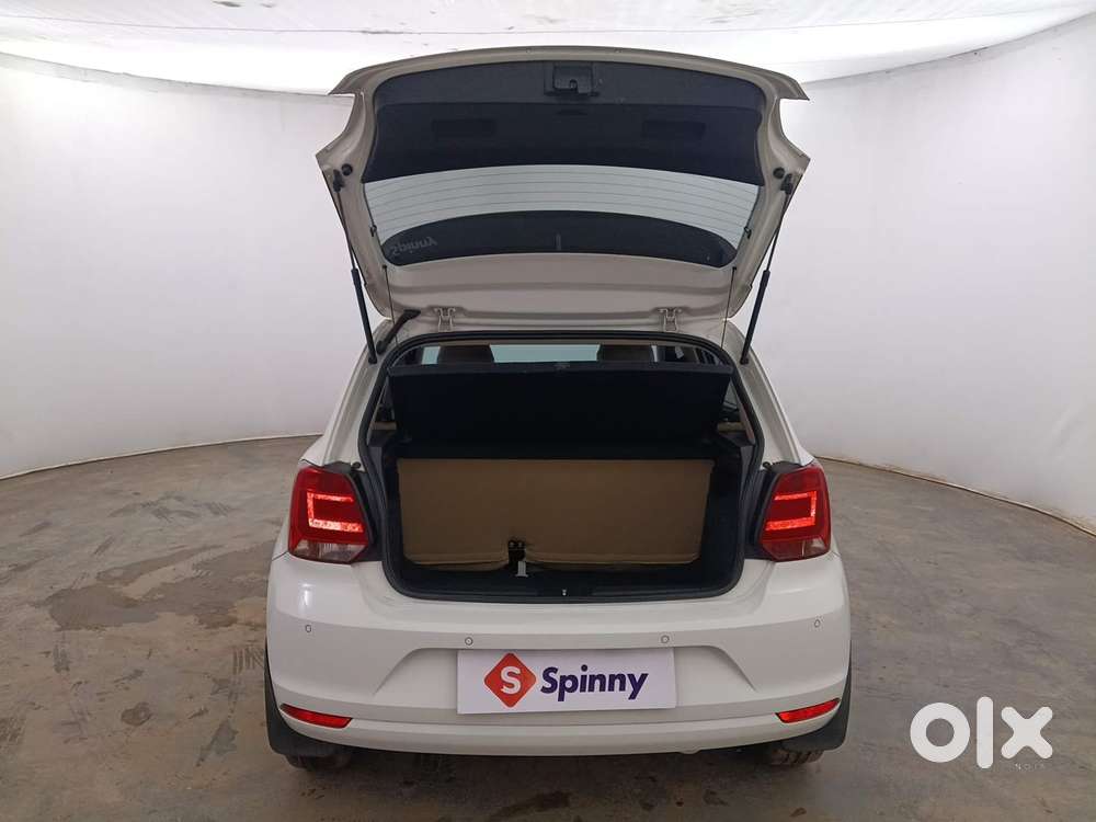 Volkswagen Polo Petrol Highline 1.2l, 2016, Petrol