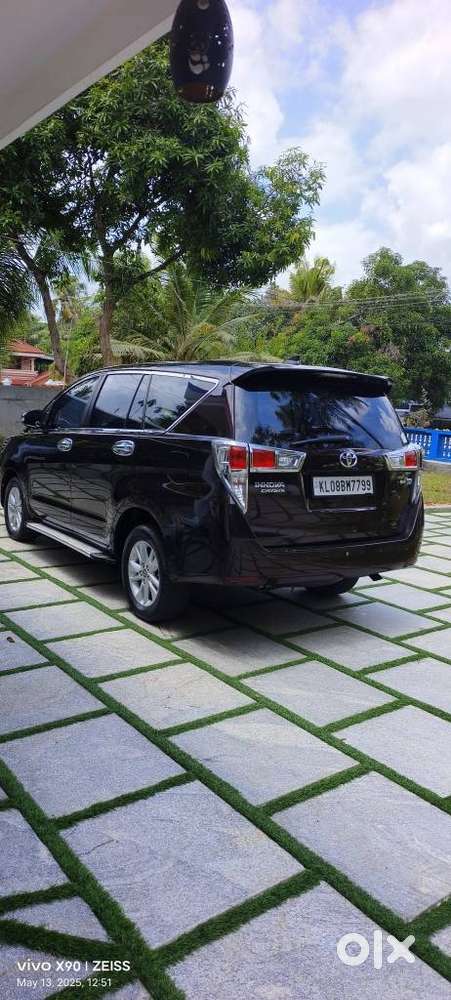 Toyota Innova Crysta 2.4 G Mt, 2017, Diesel