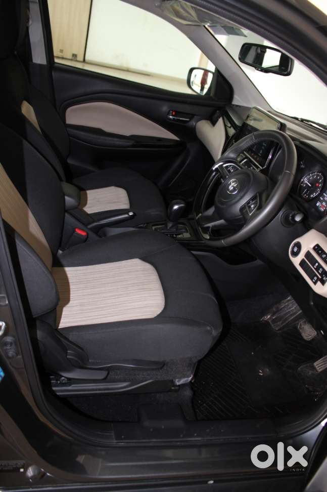 Toyota Glanza 1.2 V Amt, 2024, Petrol