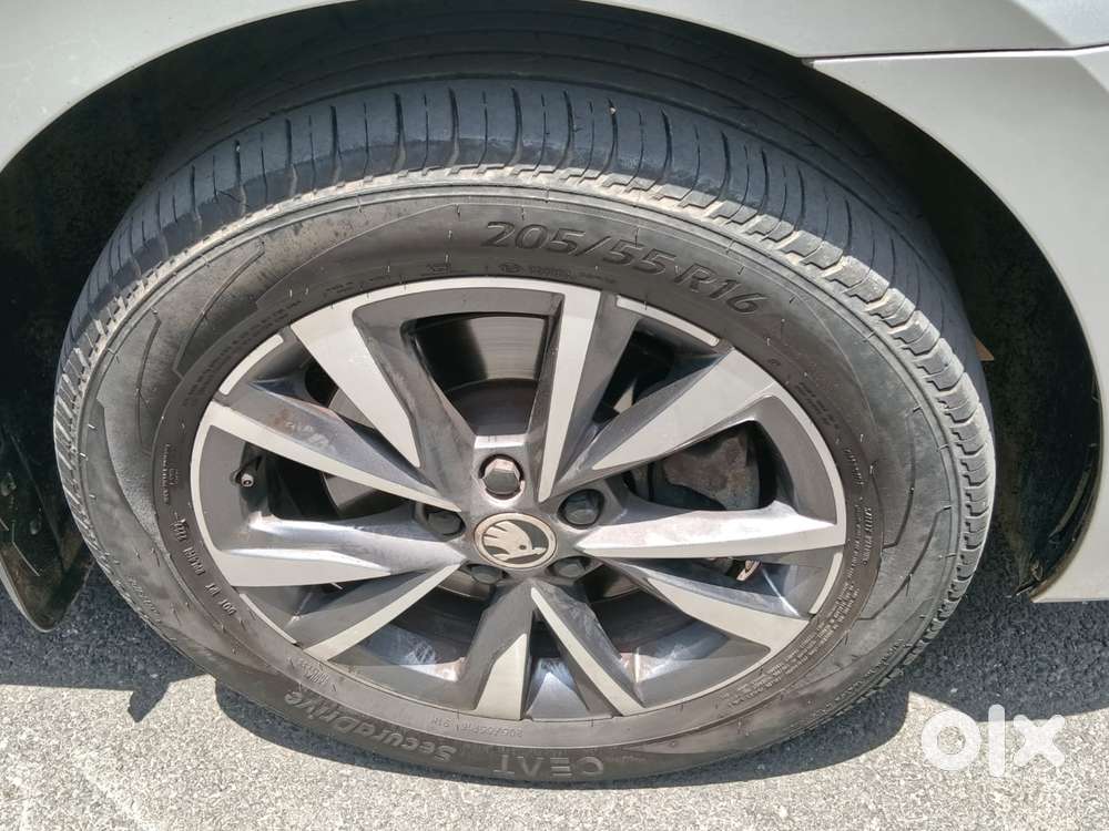 Skoda Slavia 1.5 Tsi Style At, 2022, Petrol