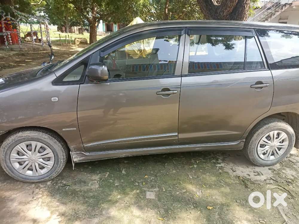 Toyota Innova 2014 Manual 2nd Owner