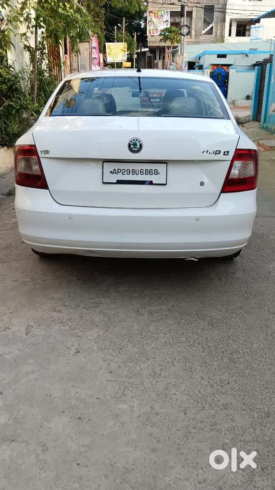 Skoda Rapid Ambition 2013 Diesel