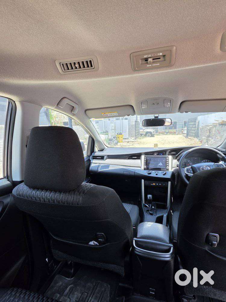 Toyota Innova Crysta 2.4 G Mt, 2022, Diesel