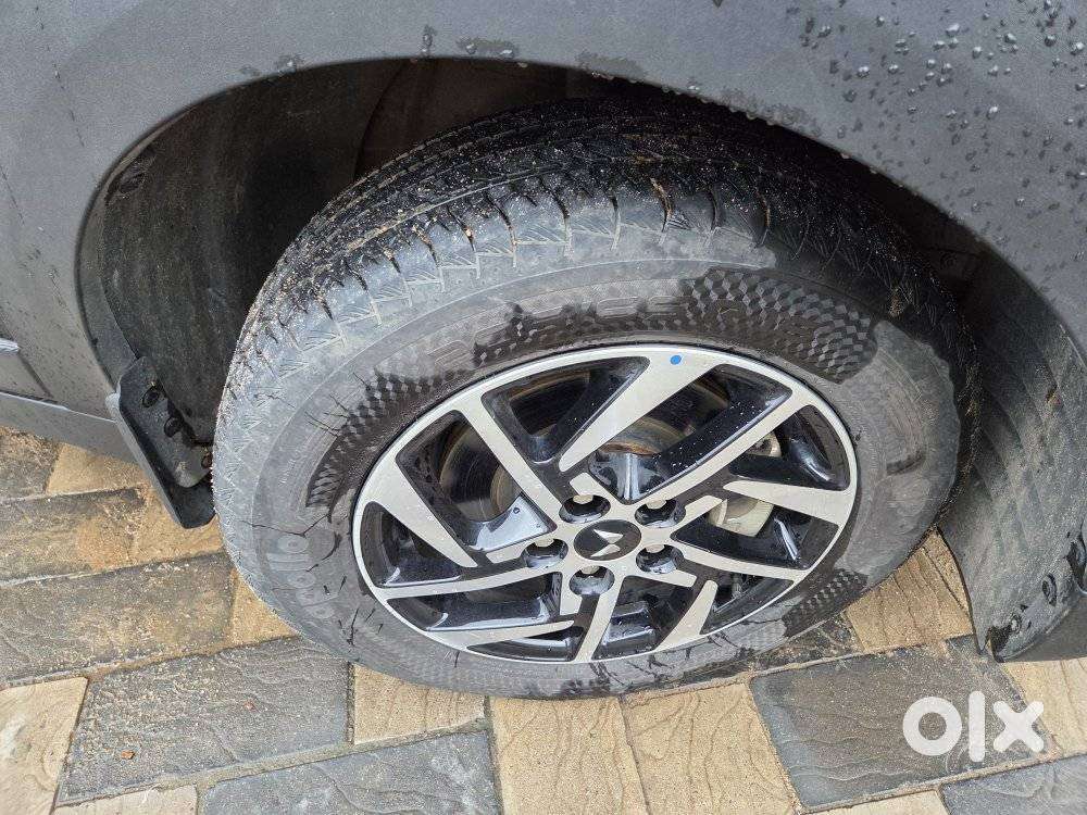 Mahindra Xuv 3xo Ax5l Pg Mt, 2026, Petrol