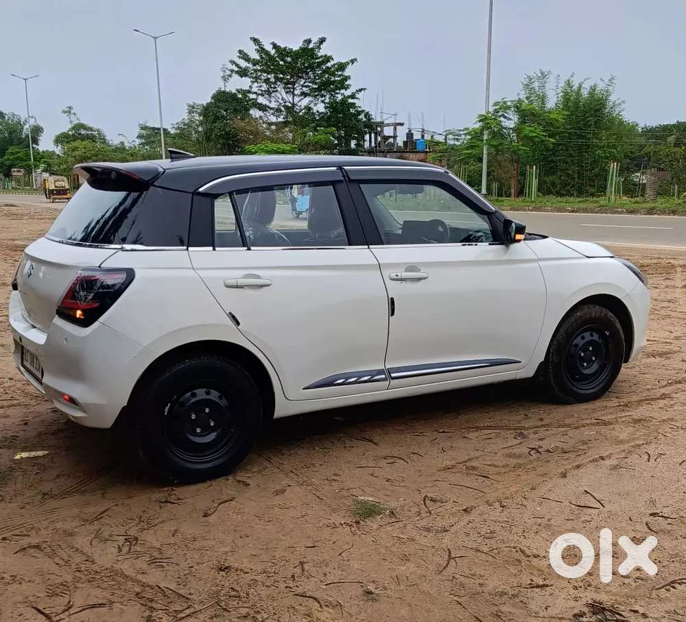 Maruti Suzuki New-gen Swift 2025 Petrol 1950 Km Driven