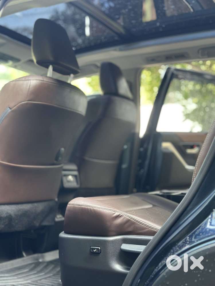 Toyota Innova Hycross 2.0 Zx (o) Hybrid 7 Str, 2024, Petrol