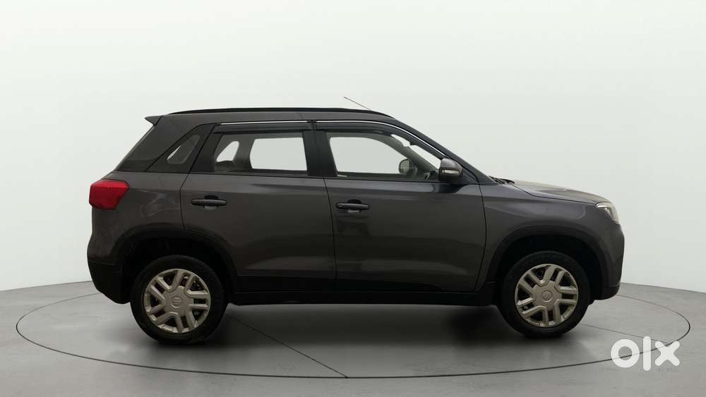 Maruti Suzuki Vitara Brezza 1.5 Vxi At, 2022, Petrol