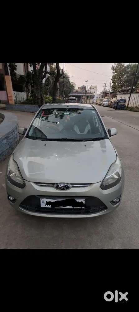 Ford Figo Petrol Zxi 2011