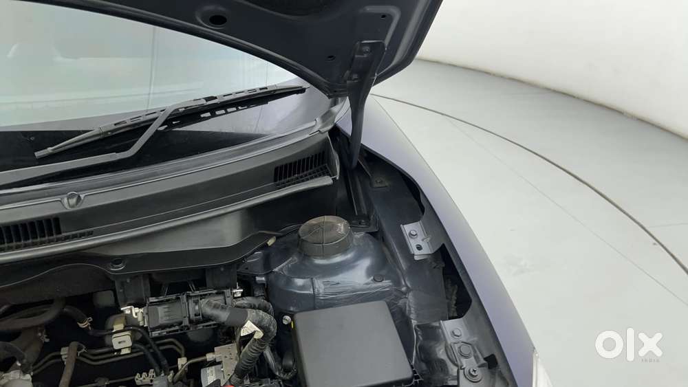 Maruti Suzuki Swift Amt Zxi, 2022, Petrol