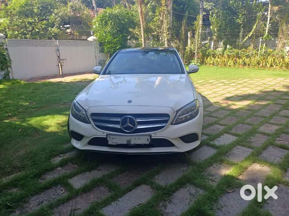 Mercedes-benz C220d 2019  1st Owner  83,000 Km  Excellent Condition