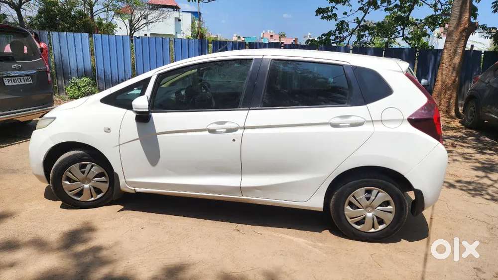 Honda Jazz 2016 Diesel Well Maintained, Good Performance Car.