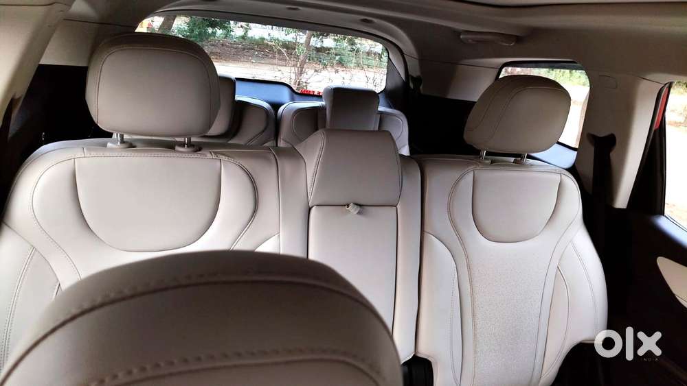 Mahindra Xuv700 2.0 Ax 7 Petrol At Str, 2022, Petrol