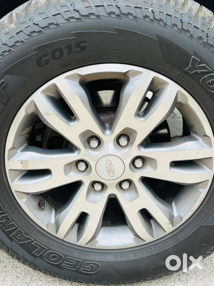 Ford Endeavour 3.2 Titanium Plus 4x4 At, 2017