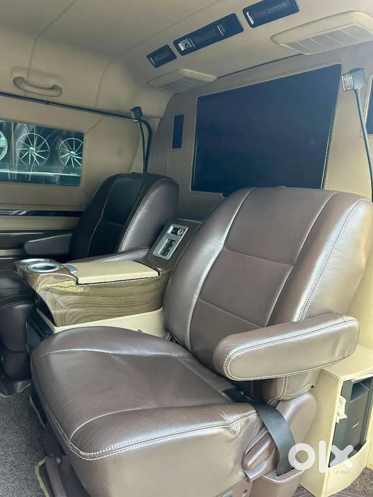Toyota Hiace Ventury Petrol 2.7 2013