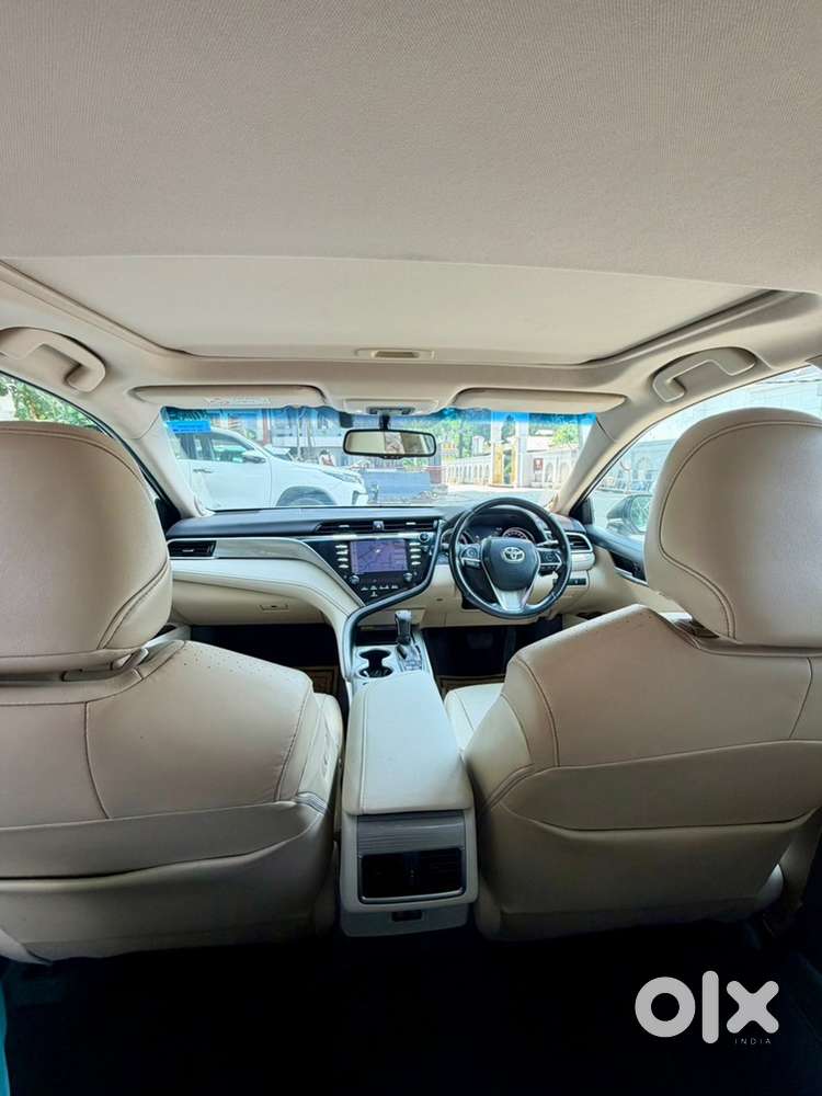 Toyota Camry Hybrid 2020