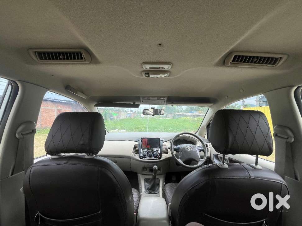 Toyota Innova 2.5 G (diesel) 8 Seater, 2012, Diesel
