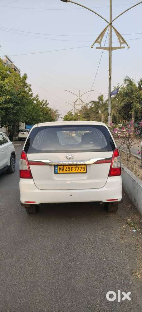 Toyota Innova 2.5 G (diesel) 8 Seater Bs Iv, 2016, Diesel