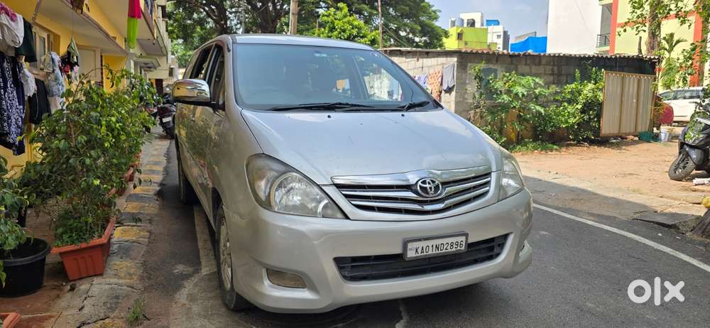 Toyota Innova 2.5 V 7 Str, 2011, Diesel