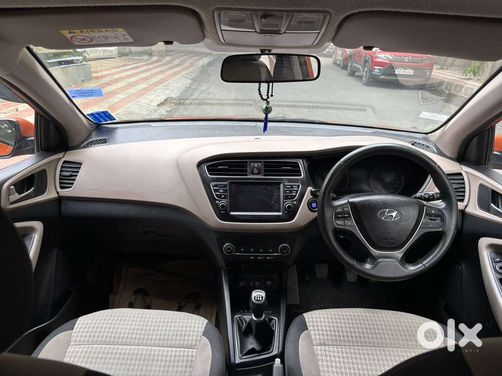 Hyundai I20 Asta (o) 1.2 Mt, 2019, Petrol