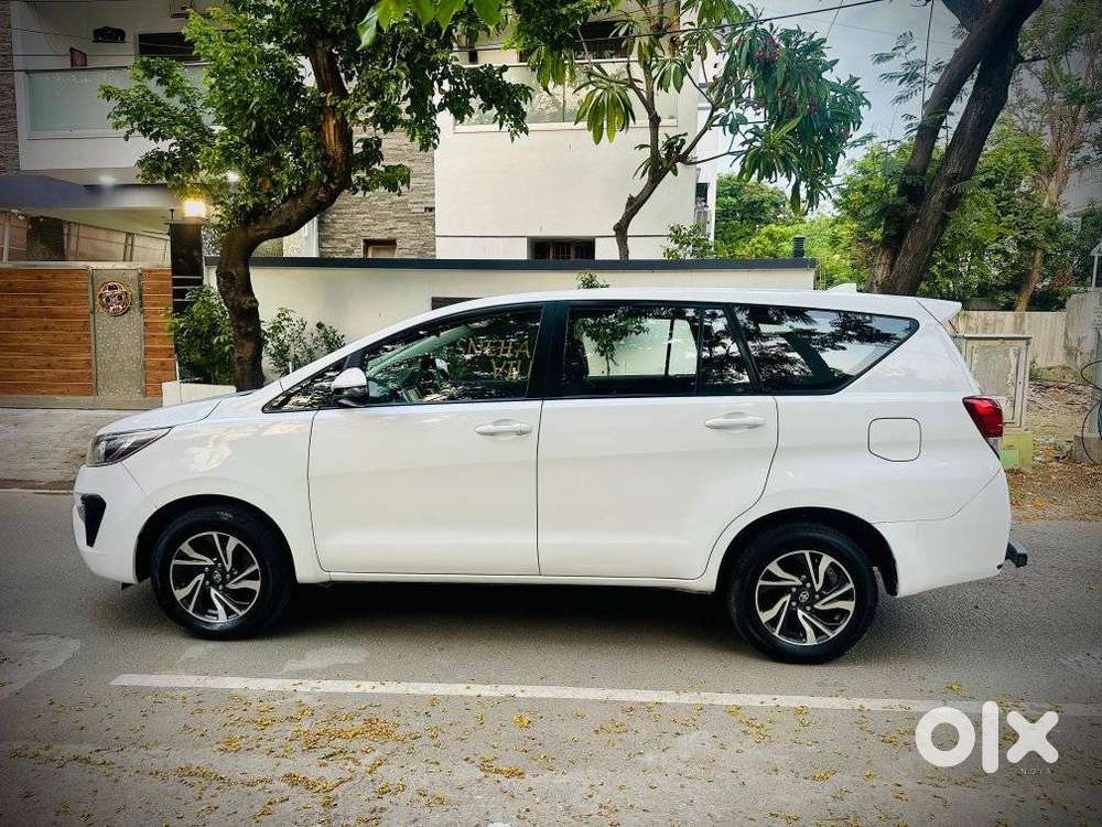 Toyota Innova Crysta 2.4 G Mt, 2022, Diesel