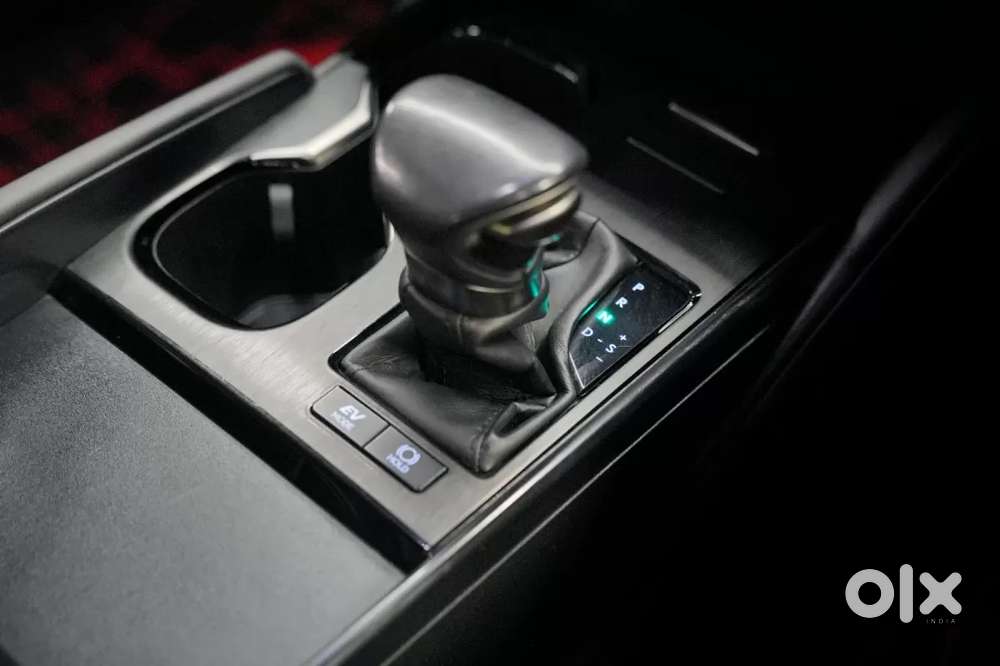 Lexus Es, 2024, Petrol
