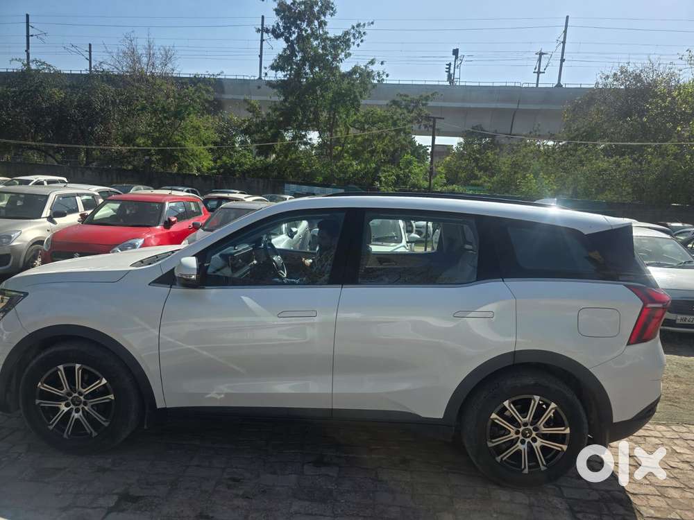 Mahindra Xuv700 2.2 Ax 7 Diesel At Str, 2022, Diesel