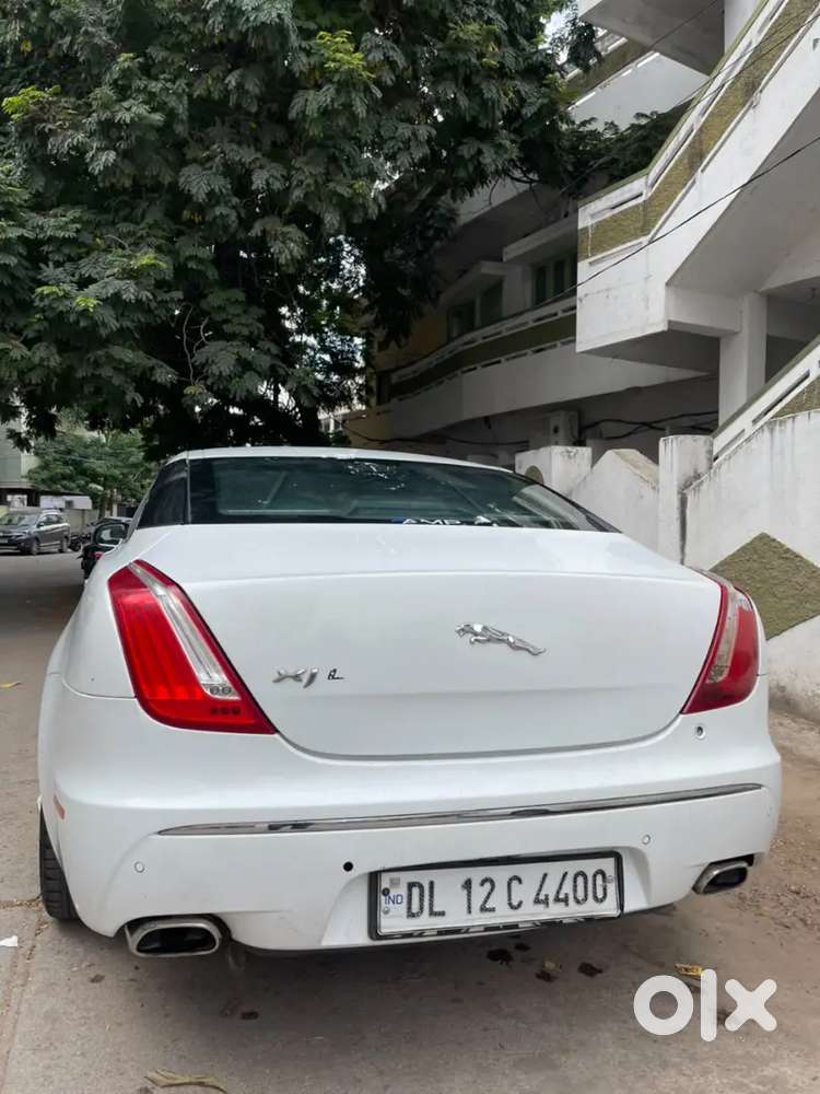 Jaguar Xj 2011 Car