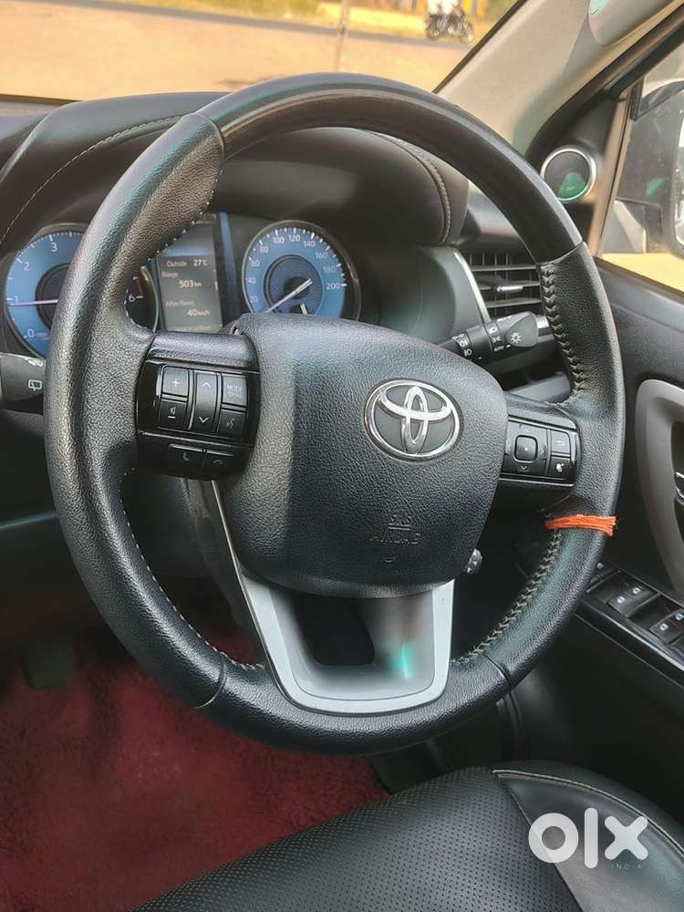 Toyota Fortuner Legender 2024