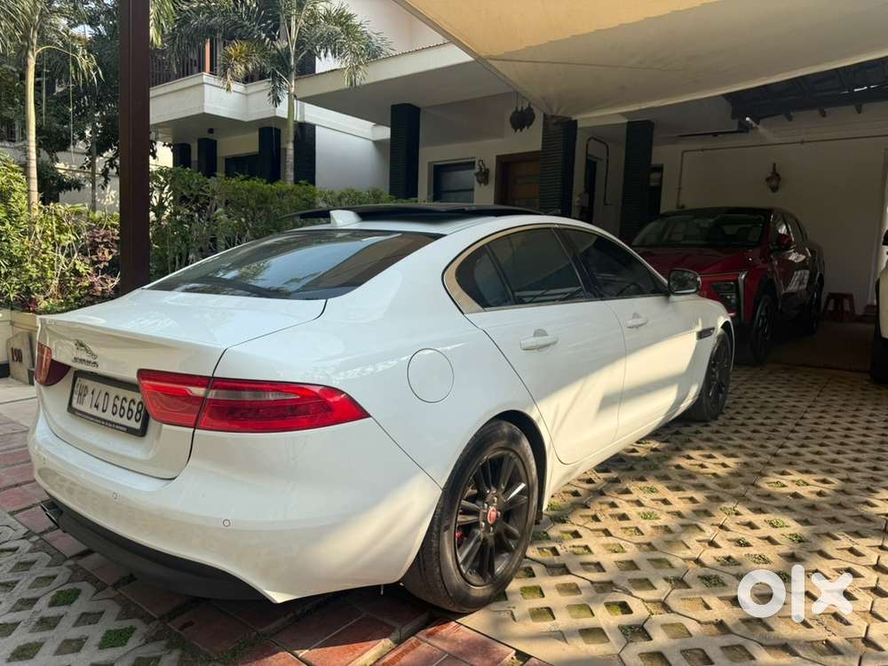 Jaguar Xe 2019
