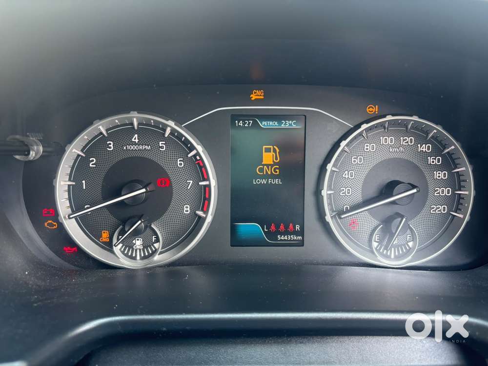 Maruti Suzuki Brezza Zxi S-cng, 2025, Petrol