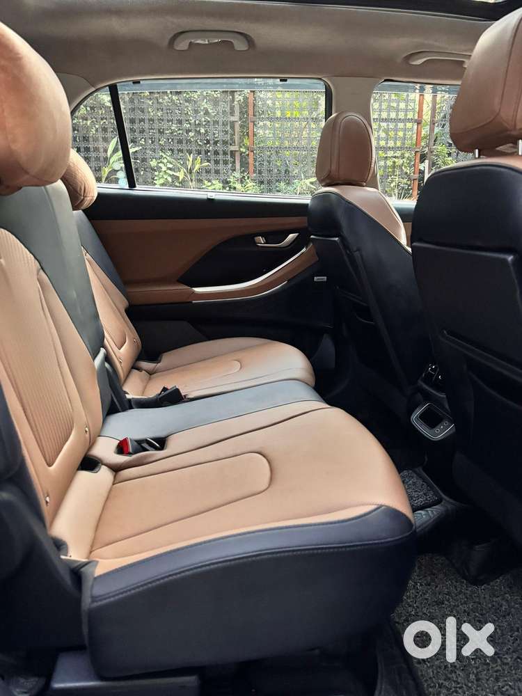 Hyundai Alcazar Platinum 7 Str 1.5 Turbo Petrol Adventure, 2025, Pet..